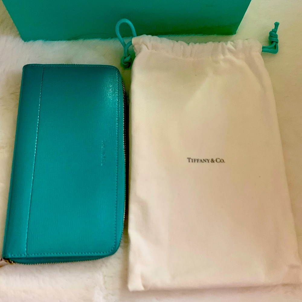 Tiffany & Co. zippy wallet